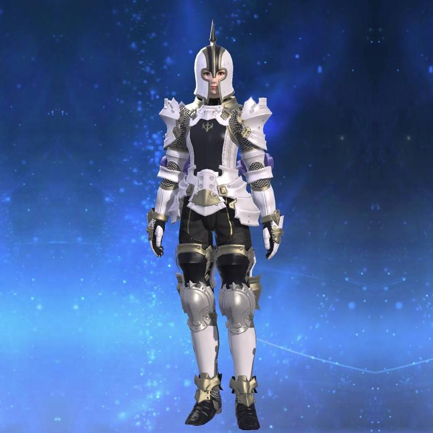 Protector's Cuirass's gearset image female.