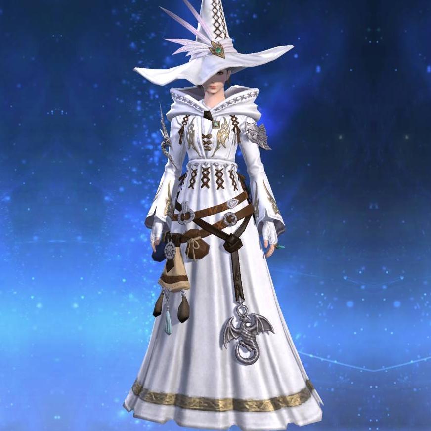 Dravanian Robe of Healing's gearset image female.
